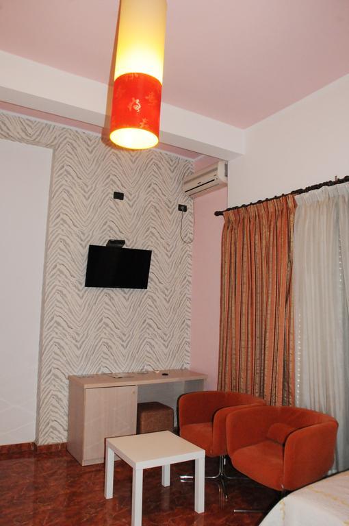 Hotel Serenity Тирана Екстер'єр фото