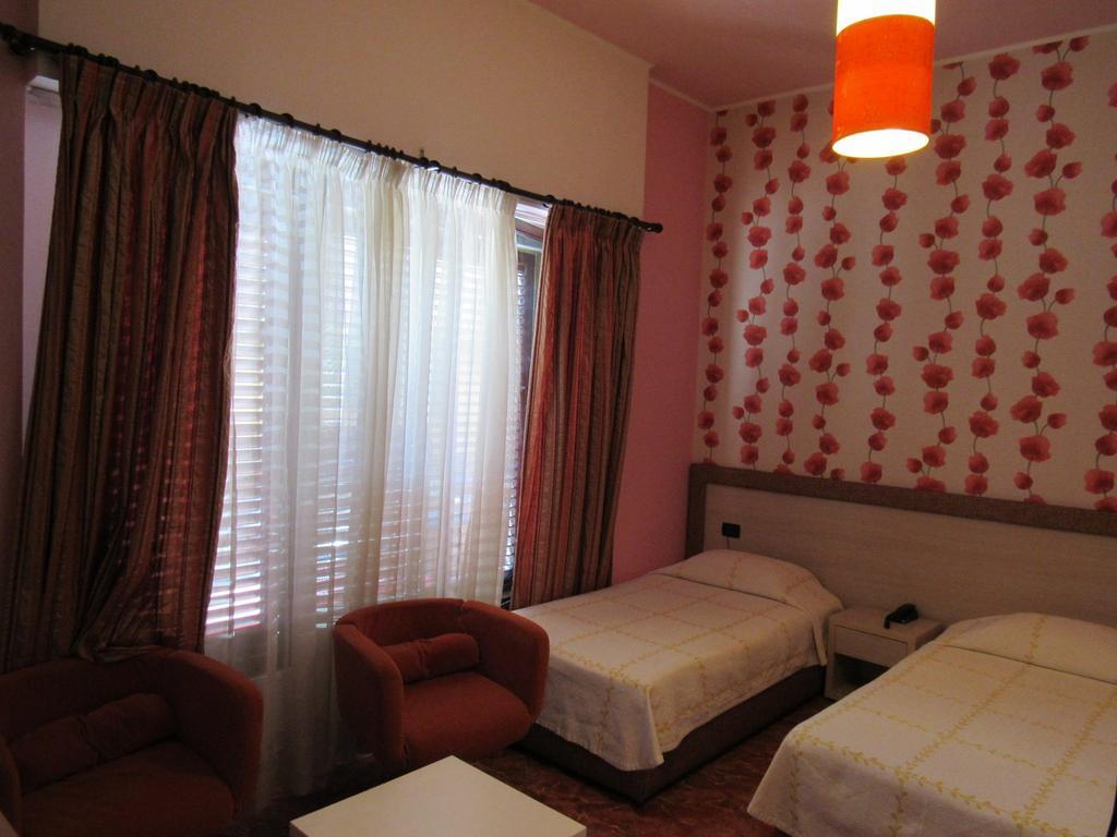 Hotel Serenity Тирана Екстер'єр фото