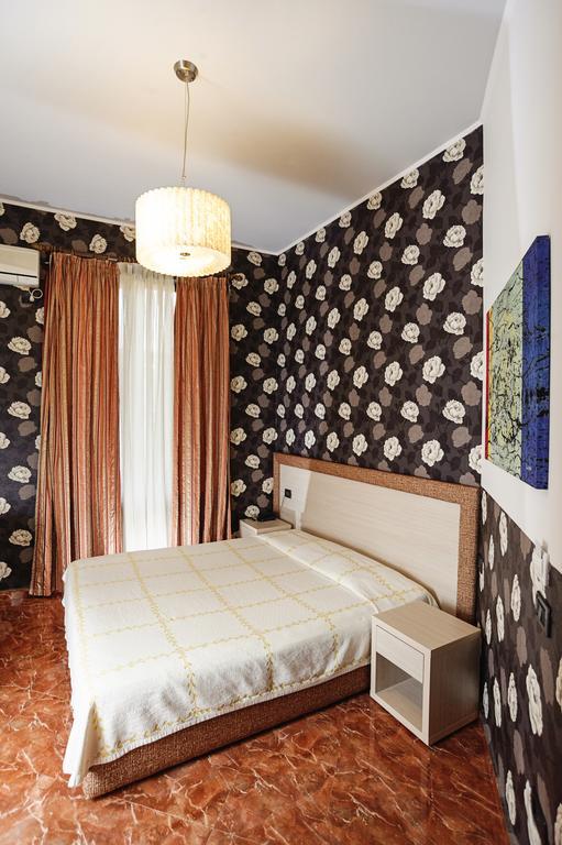Hotel Serenity Тирана Екстер'єр фото